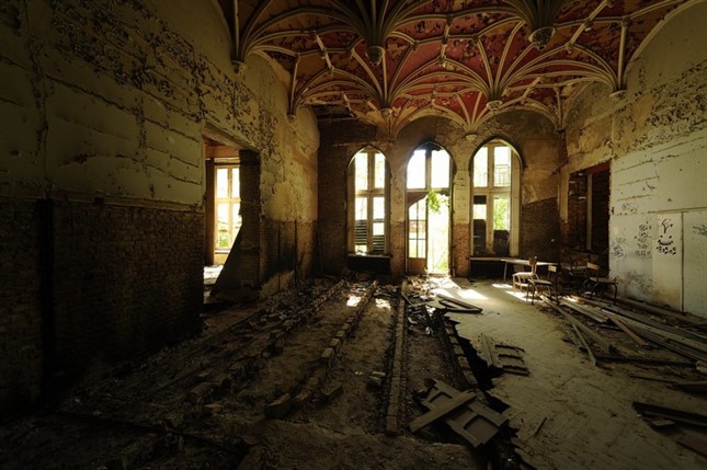 Chateau Miranda 1